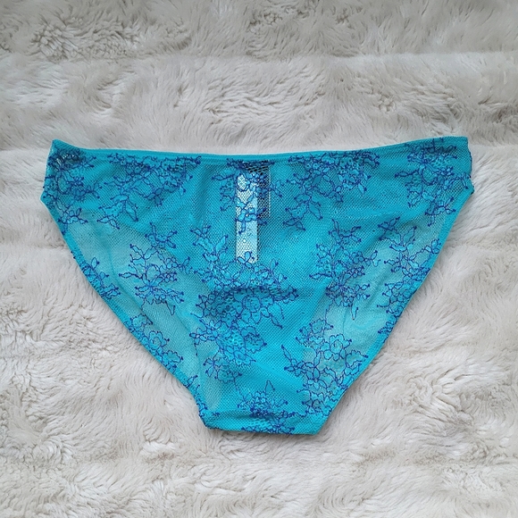 🍒NWT🍒 VS MIXED STYLE PANTY BUNDLE SIZE S - Picture 11 of 14
